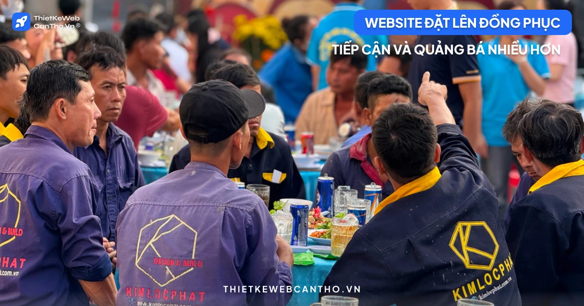 Quảng cáo website tới mọi ngóc ngách bằng cách đặt lên đồng phục